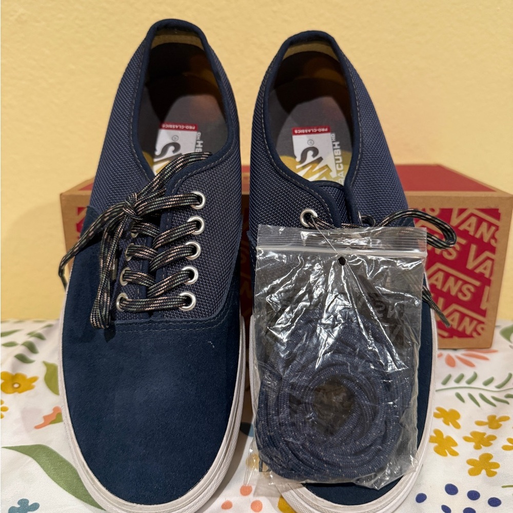Vans Men's Navy Blue Sneakers